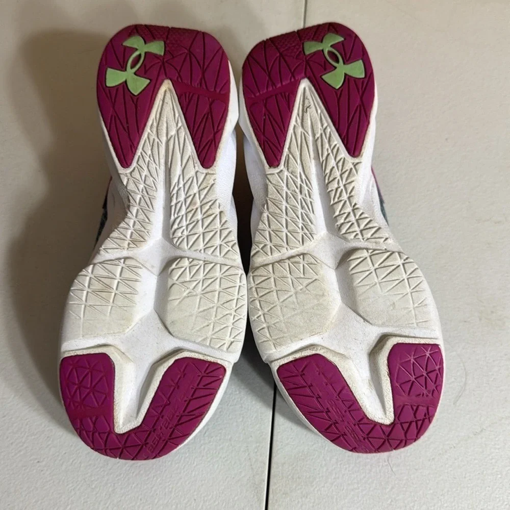Under Armour Gray and Pink Athletic Shoes Girls Size 3‎